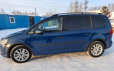 Volkswagen Touran III, 2012 год, 890 000 рублей, 3 фотография