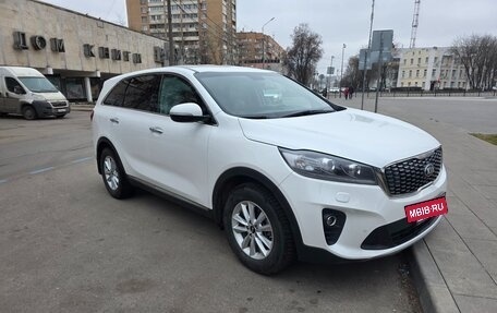 KIA Sorento III Prime рестайлинг, 2018 год, 2 200 000 рублей, 4 фотография