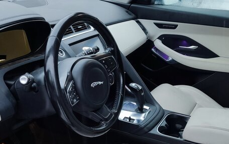 Jaguar E-Pace, 2018 год, 2 375 000 рублей, 8 фотография