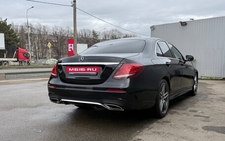 Mercedes-Benz E-Класс, 2018 год, 3 050 000 рублей, 5 фотография
