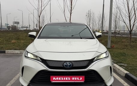 Toyota Harrier, 2021 год, 4 350 000 рублей, 2 фотография