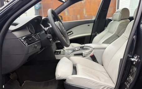 BMW 5 серия, 2004 год, 1 650 000 рублей, 14 фотография