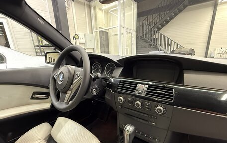 BMW 5 серия, 2004 год, 1 650 000 рублей, 23 фотография