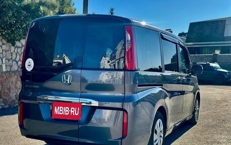 Honda Stepwgn IV, 2021 год, 2 400 000 рублей, 7 фотография