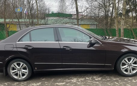 Mercedes-Benz E-Класс, 2010 год, 1 320 000 рублей, 4 фотография