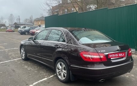 Mercedes-Benz E-Класс, 2010 год, 1 320 000 рублей, 6 фотография