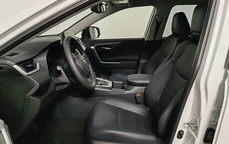 Toyota RAV4, 2025 год, 4 390 000 рублей, 9 фотография