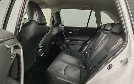 Toyota RAV4, 2025 год, 4 390 000 рублей, 15 фотография