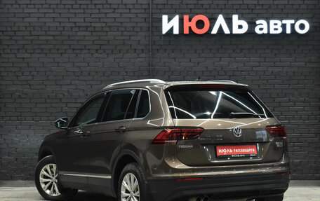 Volkswagen Tiguan II, 2017 год, 2 450 000 рублей, 4 фотография