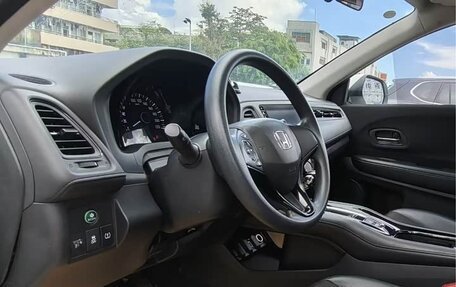 Honda Vezel, 2022 год, 1 075 333 рублей, 8 фотография