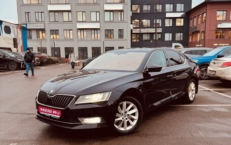 Skoda Superb III рестайлинг, 2018 год, 1 900 000 рублей, 1 фотография