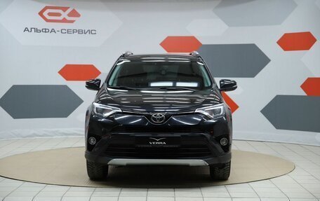 Toyota RAV4, 2017 год, 2 590 000 рублей, 2 фотография