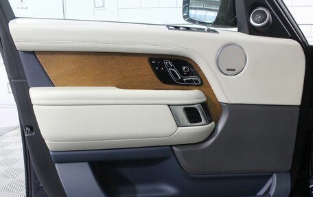 Land Rover Range Rover IV рестайлинг, 2019 год, 7 900 000 рублей, 12 фотография