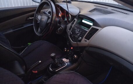 Chevrolet Cruze II, 2010 год, 350 000 рублей, 4 фотография