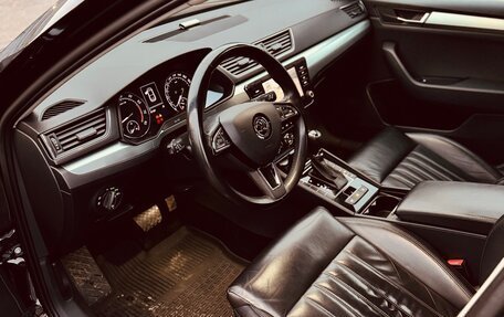 Skoda Superb III рестайлинг, 2018 год, 1 900 000 рублей, 10 фотография