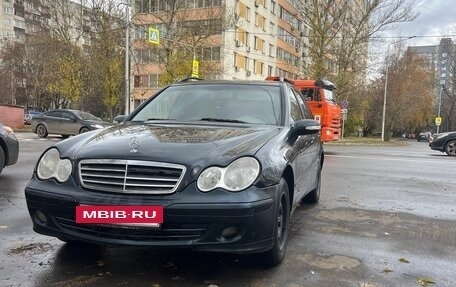 Mercedes-Benz C-Класс, 2004 год, 570 000 рублей, 2 фотография