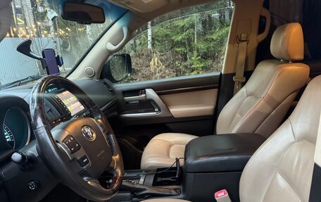 Toyota Land Cruiser 200, 2011 год, 2 900 000 рублей, 4 фотография