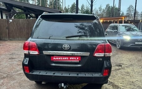 Toyota Land Cruiser 200, 2011 год, 2 900 000 рублей, 8 фотография