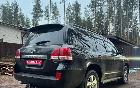 Toyota Land Cruiser 200, 2011 год, 2 900 000 рублей, 10 фотография