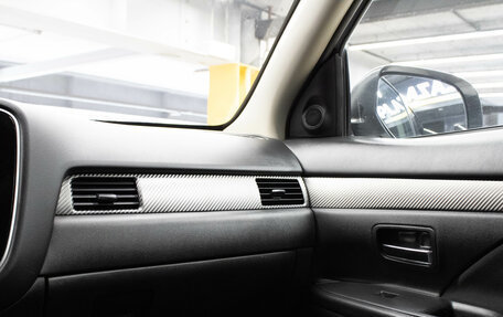 Mitsubishi Outlander III рестайлинг 3, 2012 год, 1 279 000 рублей, 8 фотография