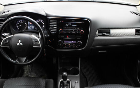 Mitsubishi Outlander III рестайлинг 3, 2012 год, 1 279 000 рублей, 9 фотография