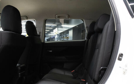 Mitsubishi Outlander III рестайлинг 3, 2012 год, 1 279 000 рублей, 12 фотография