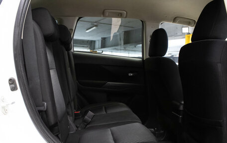 Mitsubishi Outlander III рестайлинг 3, 2012 год, 1 279 000 рублей, 13 фотография
