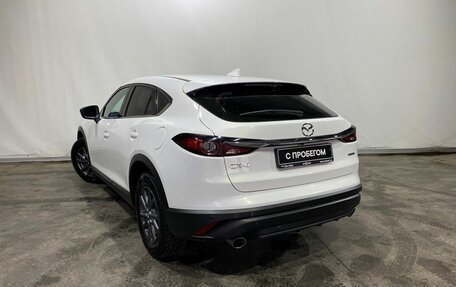 Mazda CX-4, 2023 год, 2 947 000 рублей, 7 фотография