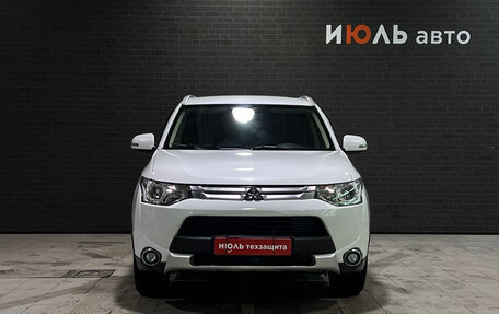 Mitsubishi Outlander III рестайлинг 3, 2014 год, 1 390 000 рублей, 3 фотография