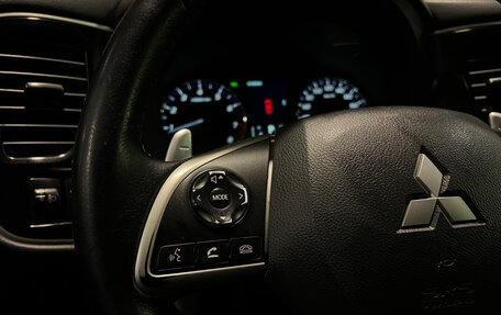 Mitsubishi Outlander III рестайлинг 3, 2014 год, 1 390 000 рублей, 19 фотография