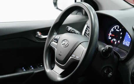 Hyundai Solaris II рестайлинг, 2018 год, 1 140 000 рублей, 11 фотография