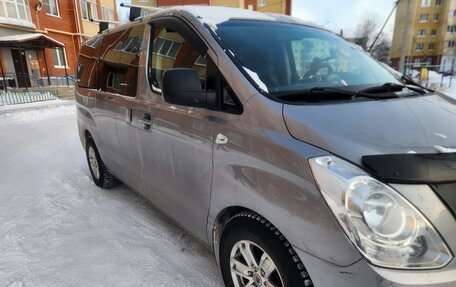 Hyundai Grand Starex Grand Starex I рестайлинг 2, 2012 год, 1 650 000 рублей, 2 фотография