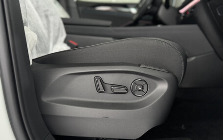 Volkswagen Tiguan, 2025 год, 4 790 000 рублей, 30 фотография