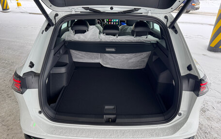 Volkswagen Tiguan, 2025 год, 4 790 000 рублей, 33 фотография