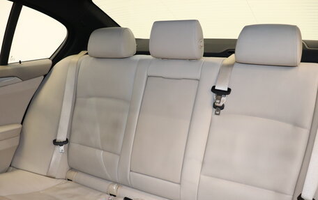 BMW 5 серия, 2012 год, 2 390 000 рублей, 15 фотография