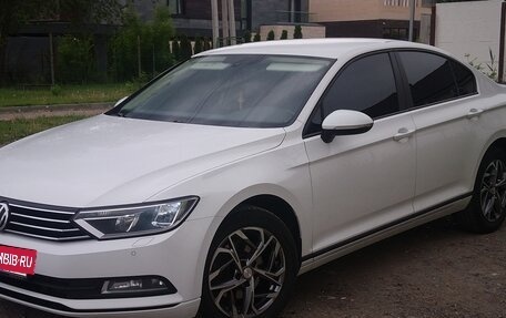 Volkswagen Passat B8 рестайлинг, 2016 год, 1 690 000 рублей, 3 фотография