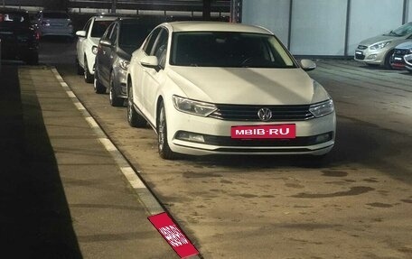 Volkswagen Passat B8 рестайлинг, 2016 год, 1 690 000 рублей, 2 фотография