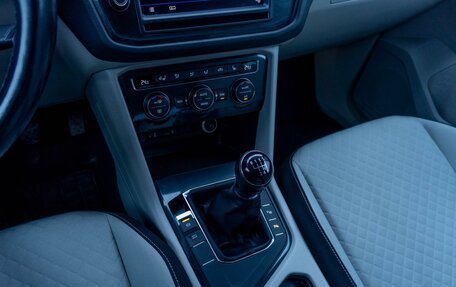 Volkswagen Tiguan II, 2017 год, 1 699 000 рублей, 9 фотография