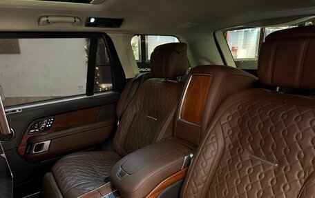 Land Rover Range Rover IV рестайлинг, 2021 год, 17 000 000 рублей, 14 фотография