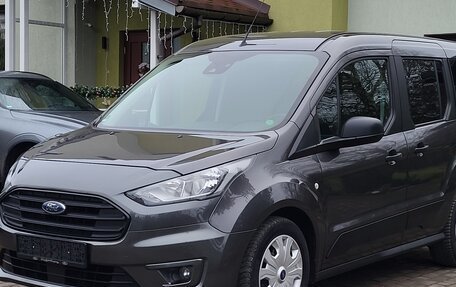 Ford Tourneo Connect II рестайлинг, 2020 год, 1 620 000 рублей, 3 фотография