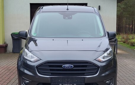 Ford Tourneo Connect II рестайлинг, 2020 год, 1 620 000 рублей, 2 фотография