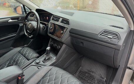 Volkswagen Tiguan II, 2019 год, 2 757 000 рублей, 12 фотография