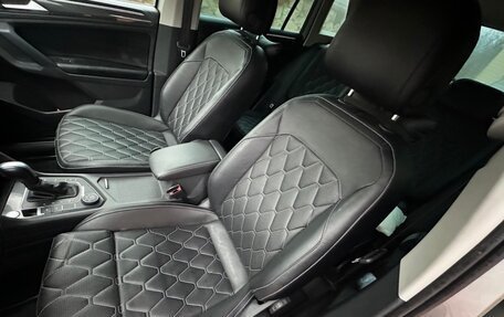 Volkswagen Tiguan II, 2019 год, 2 757 000 рублей, 13 фотография