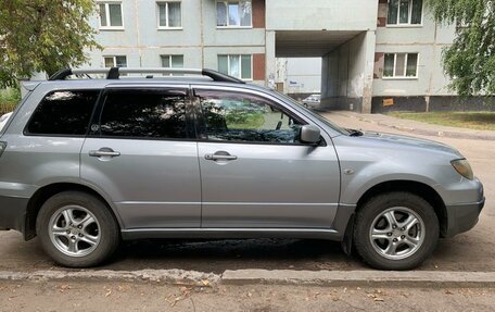 Mitsubishi Outlander III рестайлинг 3, 2003 год, 485 000 рублей, 3 фотография