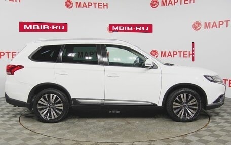 Mitsubishi Outlander III рестайлинг 3, 2018 год, 2 048 000 рублей, 4 фотография