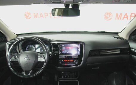 Mitsubishi Outlander III рестайлинг 3, 2018 год, 2 048 000 рублей, 17 фотография