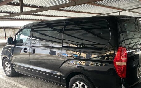 Hyundai Grand Starex Grand Starex I рестайлинг 2, 2010 год, 1 499 000 рублей, 1 фотография