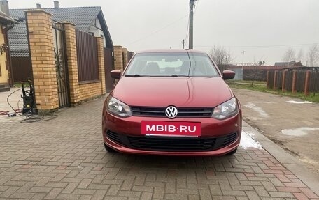 Volkswagen Polo VI (EU Market), 2015 год, 950 000 рублей, 2 фотография