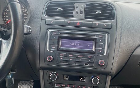 Volkswagen Polo VI (EU Market), 2015 год, 950 000 рублей, 11 фотография