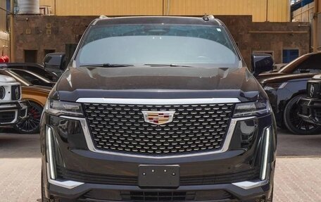 Cadillac Escalade V, 2024 год, 13 646 999 рублей, 2 фотография